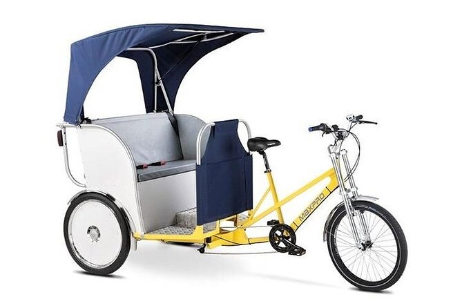 1 hour Amsterdam City Tour in Pedicab - The route starts at Nieuwmarkt, then rides into De Wallen