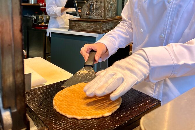 10 Tastes of Amsterdam: Food Tour by UNESCO Canals and Jordaan - Dietary needs: vegetarian, pescetarian, and the gluten-free question