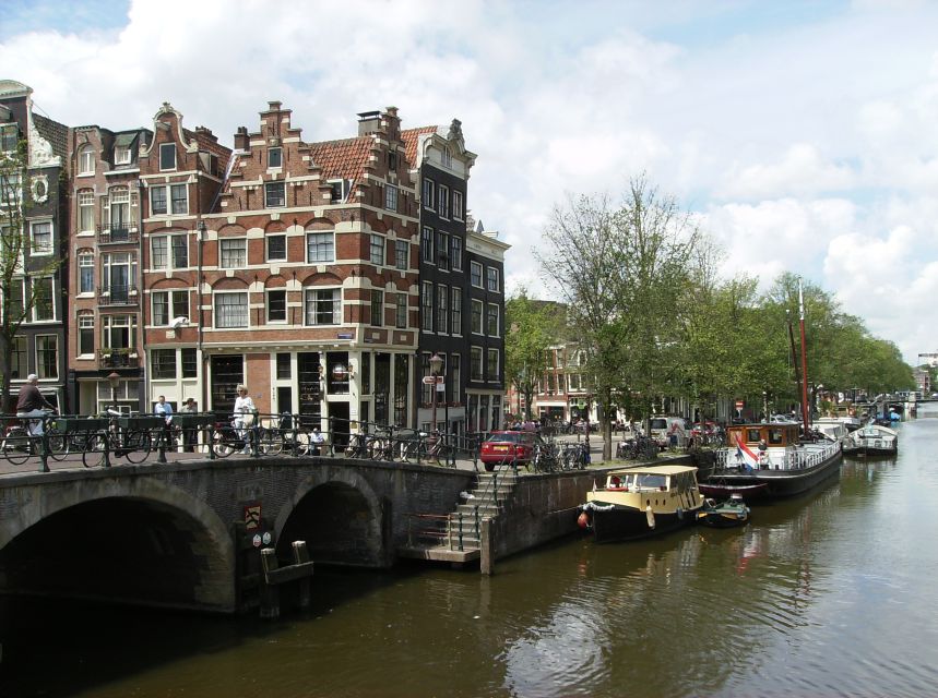 2.5-Hour Amsterdam Sightseeing Tour by Bike - Canal Intersections: Seeing the City’s Pattern From the Saddle