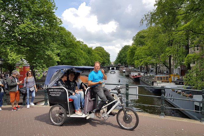 2.5 hours Amsterdam Pedicab Tour - Entering Amsterdam’s highlights without the walking workout