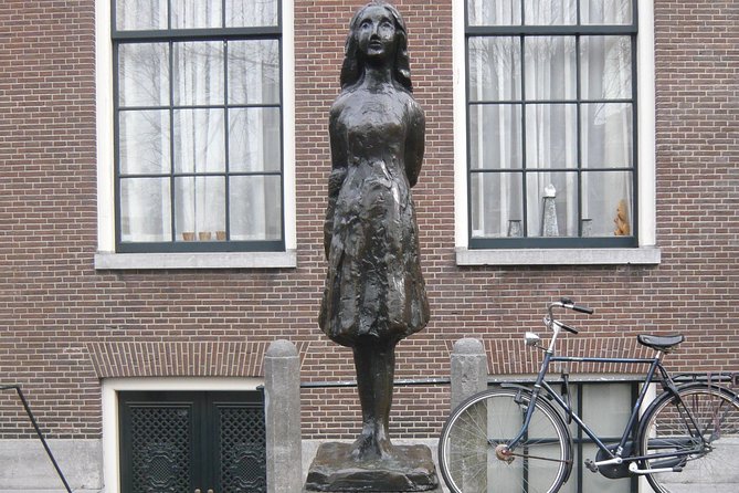 2-Hour Private Anne Frank Walking Tour with Drink - Anne Frank Through the Streets: What You’ll Hear About Her Wartime Life