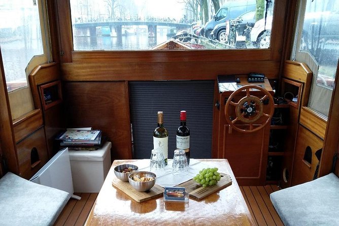 A unique experience! Semi private cruise. Authentic stylish boat! Book Leemstar! - Where you meet: start on Prinsengracht 587
