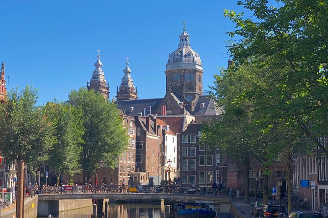Absolutely Amsterdam - the Essential Introductory Walking Tour - Guides Matter: Why This Tour Feels Fun Instead of Dry