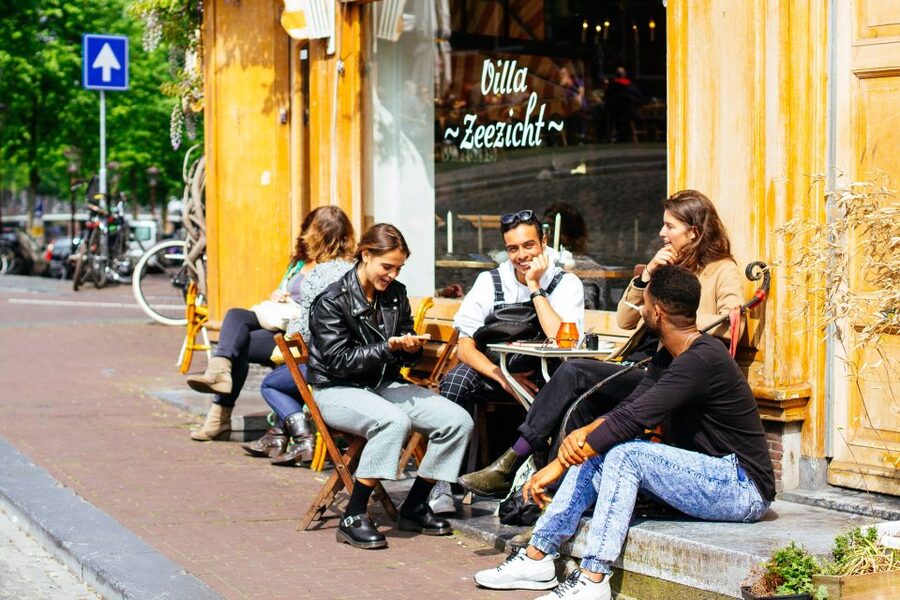 Amsterdam: 1.5-Hour Private Kick-Start Tour with a Local - Meeting Point at NH Collection Amsterdam Barbizon Palace (No Hotel Pickup)
