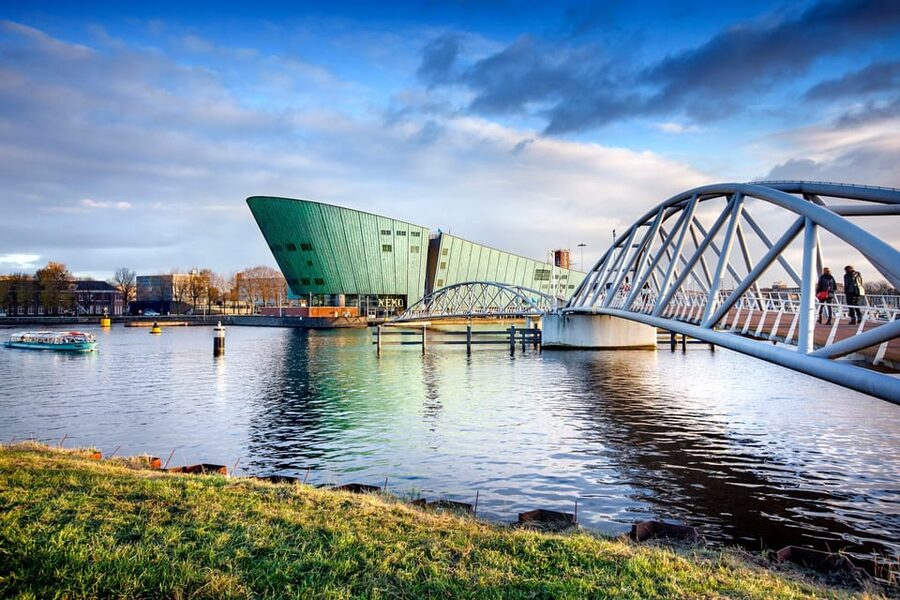 Amsterdam: 1-Hour Canal Cruise & NEMO Science Museum - Key highlights worth planning around