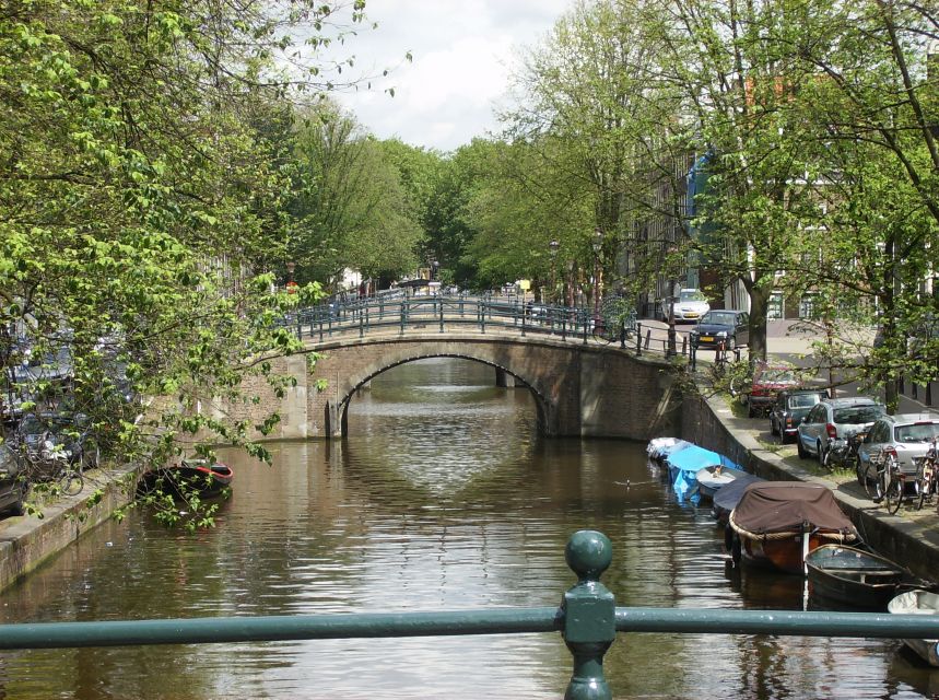Amsterdam: 2.5-Hour Historic Private Walking Tour - Red Light District lanes and Nieuwmarktsquare’s late-1400s gateway
