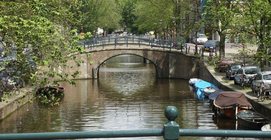 Amsterdam: 2.5-Hour Historic Private Walking Tour - East-Center Facades: gable stones, Riga House, and the Hidden Church