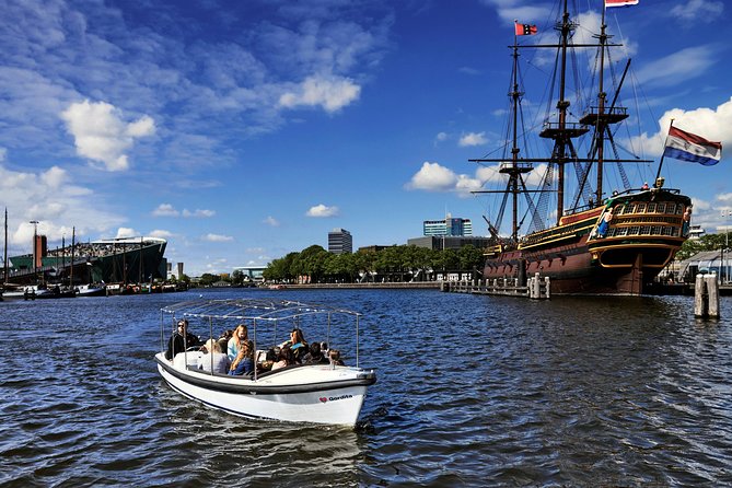 Amsterdam 2-hour Private Canal Cruise with Live Guide and Drinks - Jordaan Canals: The Calm, Art-Focused Start