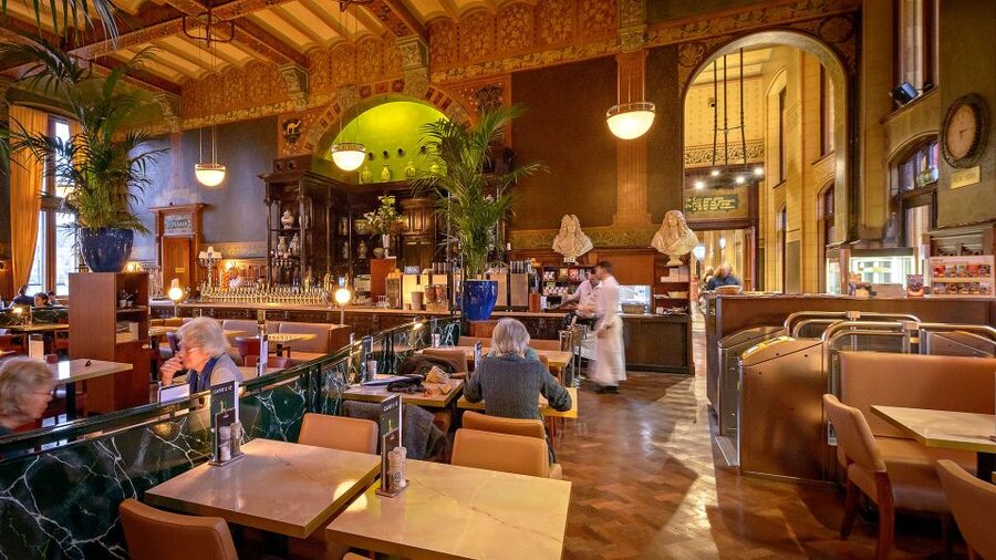 Amsterdam: 3-Course Meal in Historic 1st Class Waiting Rooms - Getting to Grand Café 1e Klas inside Amsterdam Central