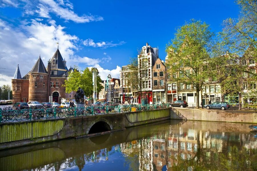 Amsterdam: 3-Hour Private Highlights City Tour by Minivan - Over the IJ River: modern Dutch architecture with Eye, Nemo, and Java Island