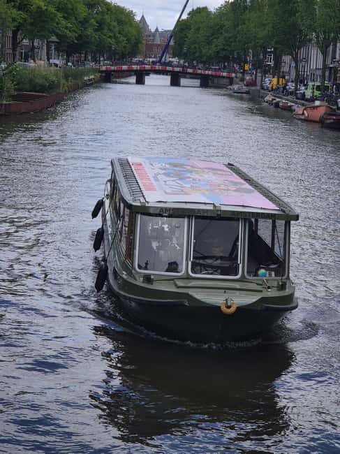 Amsterdam: 420 Smoke-Friendly Boat Tour - 420 and a 1-Hour Canal Cruise: The vibe you’re paying for