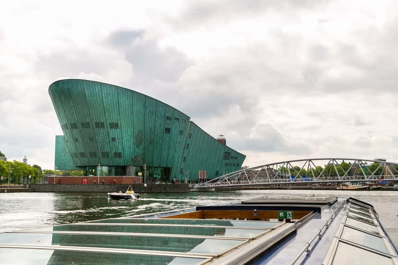 Amsterdam: 75 Minute City Canal Cruise with Audio Guide - Snackbox and Comfort: Small Choices That Matter