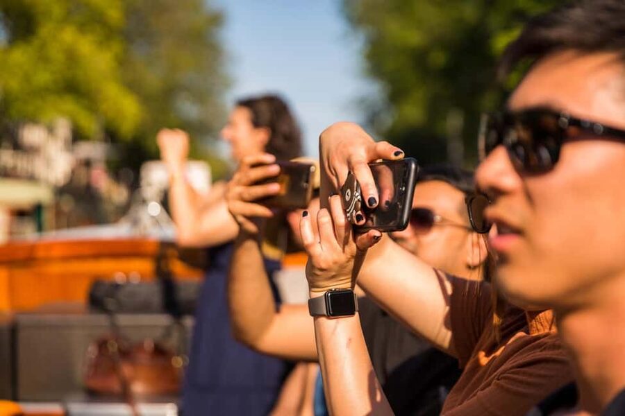 Amsterdam: 90 min Cosy Canal Cruise w. Bar & Snacks on board - Drinks, Dutch snacks, and the all-inclusive upgrade