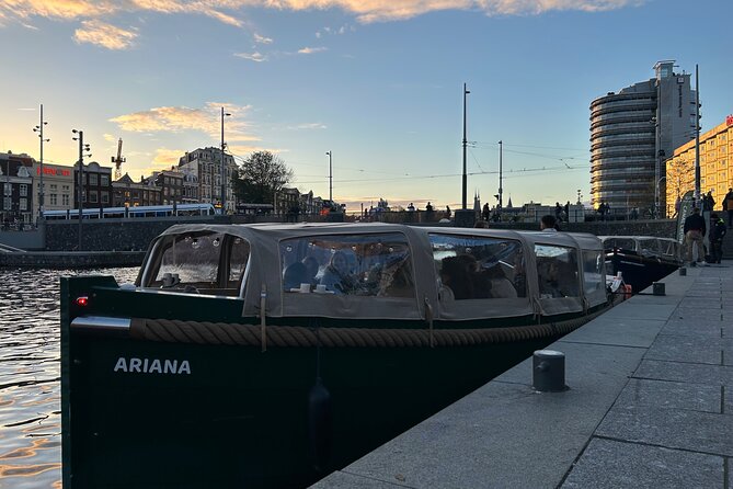Amsterdam: 90 min Kings Day Boat Party with Unlimited Drinks - King’s Day on the canals: Why this party is worth your time