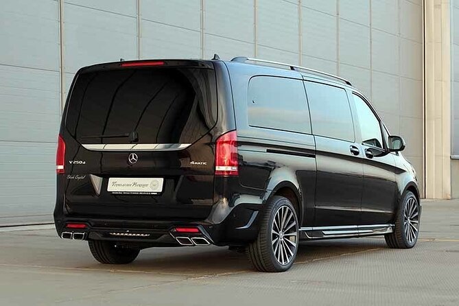 Amsterdam Airport Private Arrival Transfer by Luxury Van - Door-to-Door Relief After Landing at Schiphol