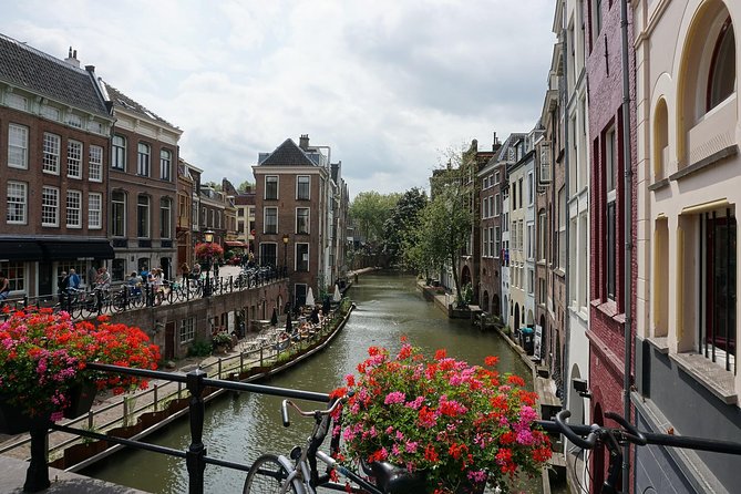 Amsterdam Airport Schiphol & Amsterdam City to Utrecht - The 30–50 Minute Transfer to Utrecht: What the Ride Feels Like