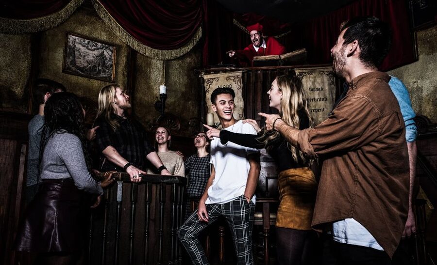 Amsterdam: Amsterdam Dungeon and Canal Cruise Entry Ticket - Amsterdam Dungeon plus canal cruise: the basic deal for your day