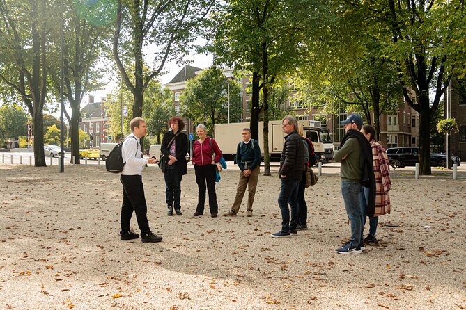 Amsterdam: Anne Frank and Jewish Quarter Walking Tour (TOP RATED) - Verzetsmuseum, De Plantage, and Spinoza: Resistance and Neighborhood Life
