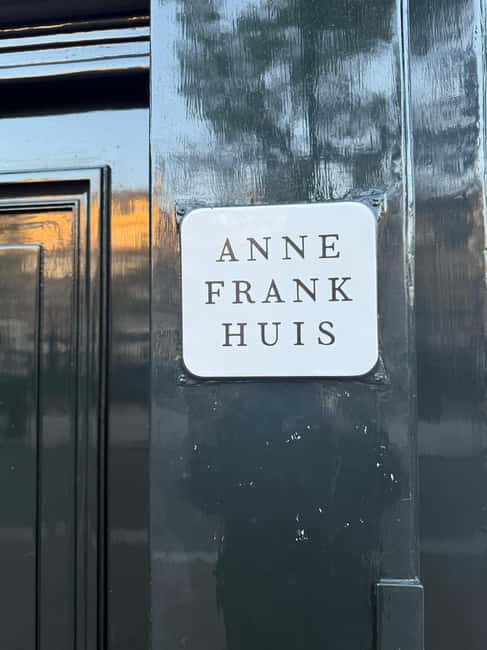 Amsterdam: Anne Frank History Walking Tour - Portuguese Synagogue candlelight and De Dokwerker resistance
