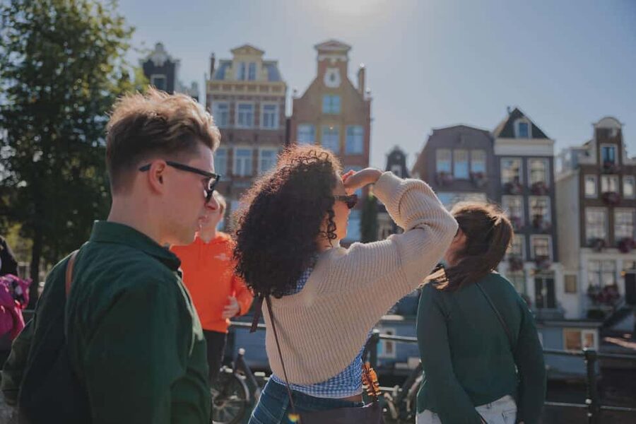Amsterdam: Anne Frank History Walking Tour - Meeting at the Anne Frank Monument: a powerful first step