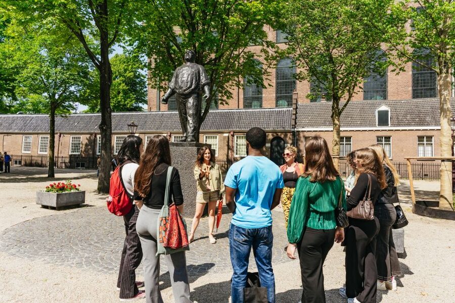 Amsterdam Anne Frank: Small-Group Walking Tour & Local Guide - 2 Hours Around Amsterdam’s Jewish Quarter and Anne Frank’s Footsteps
