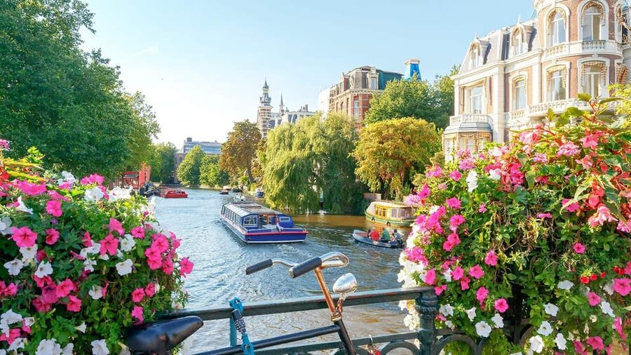 Amsterdam Audioguide - TravelMate app for your smartphone - Practical Tips to Use TravelMate Like a Pro