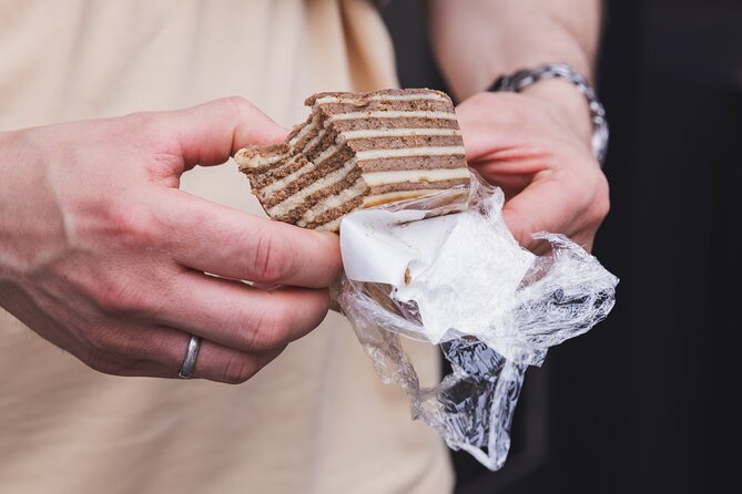 Amsterdam: Bens Local Food Tour - 8 Tastings - Seven Stops, One Small Group: Why Size Matters for Food Crawls