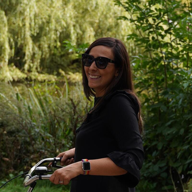Amsterdam Bike Tour in Small Group + Optional Canal Cruise - Why Cycling Beats Standing Still in Amsterdam