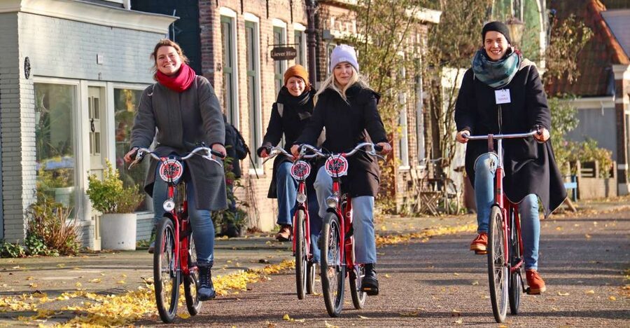 Amsterdam: Bike Tour (Noord) in German or English - Choosing German or English: it’s not bilingual