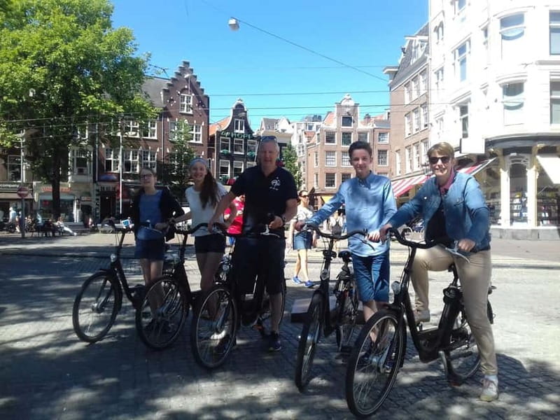 Amsterdam bike tour with a French-speaking guide local! - Why this French Amsterdam bike tour works so well early