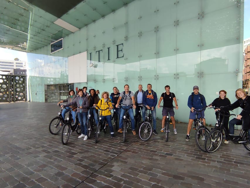Amsterdam bike tour with a French-speaking guide local! - Small group size (12 max) is the real luxury