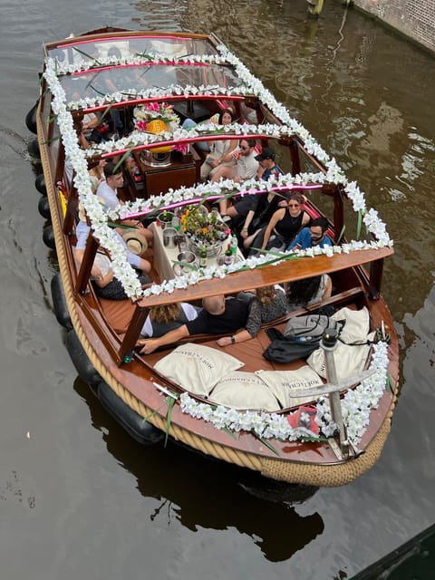 Amsterdam: Boat Tour with Optional Unlimited Drinks - Key things to know before you go