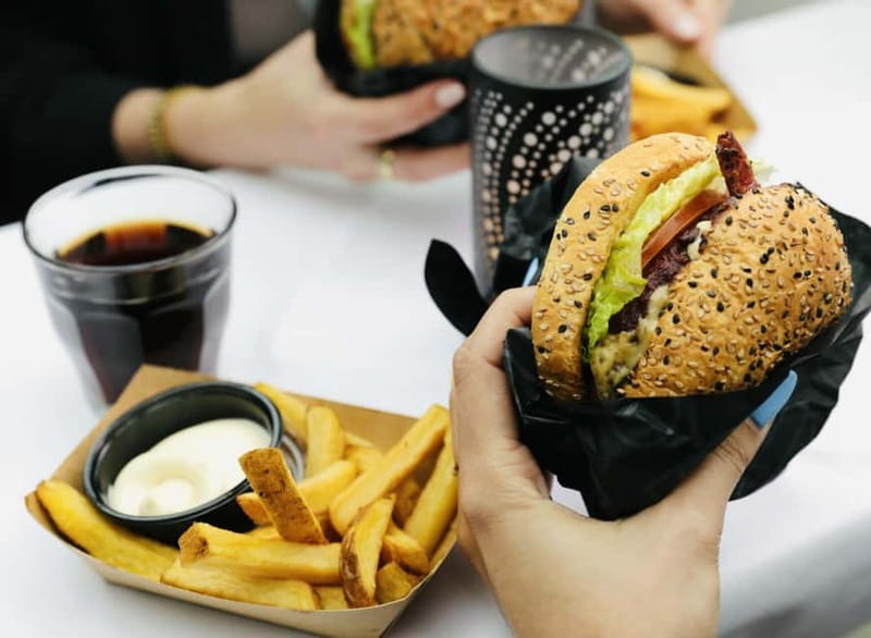 Amsterdam: Burger Cruise - Burgerbar & Canal Cruise - Why this Amsterdam Burger Cruise feels like good value