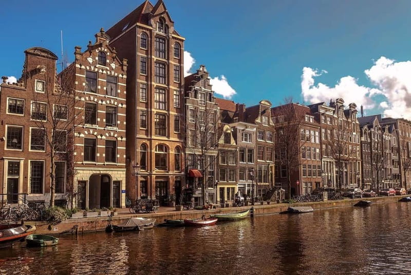 Amsterdam: Burger Cruise - Burgerbar & Canal Cruise - Finding the meeting point at Prinsengracht 261a