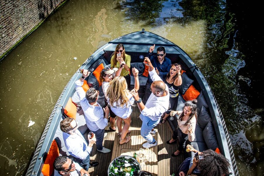 Amsterdam: Canal Belt Private Beer Boat Tour - Price Check: Is $235 Per Person Good Value Here?