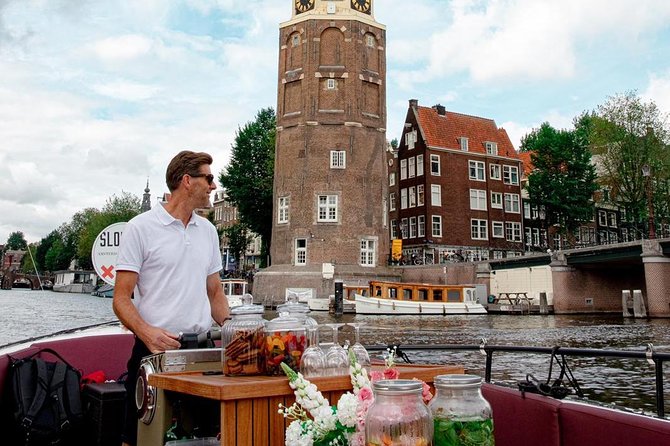 Amsterdam canal cruise in open boat – Guided tour - Getting the most from an open-boat cruise