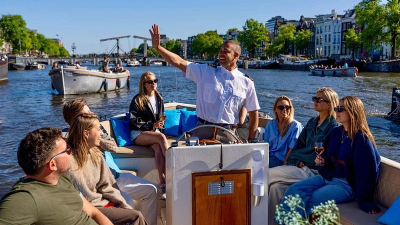 Amsterdam: Canal Cruise in Open Boat with Drink Option - Key things I’d pay attention to