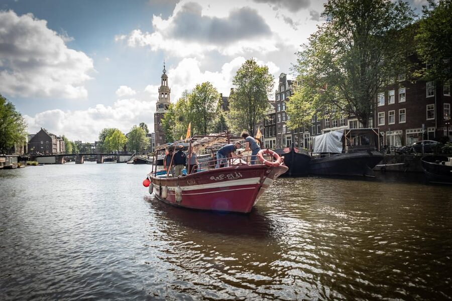 Amsterdam: Canal Cruise on a Wooden Refugee Boat - Should you book this Amsterdam refugee-boat canal cruise?