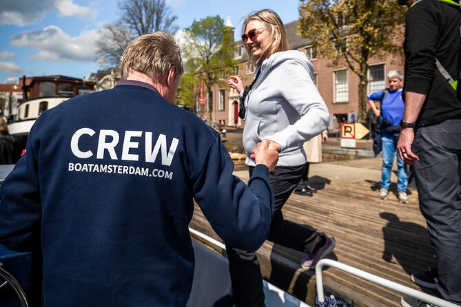 Amsterdam Canal Cruise with Live Guide and Two Drinks - Entering the Canal Belt From Amstel 51F