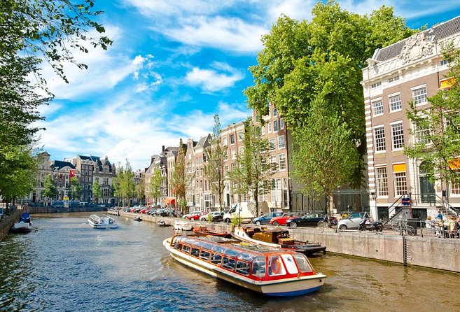 Amsterdam Canal Cruise With Live Guide and Unlimited Drinks - Key highlights at a glance