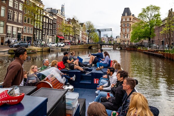 Amsterdam Canal Cruise with Live Guide - Central Station - Who should book this cruise, and who might want a different plan
