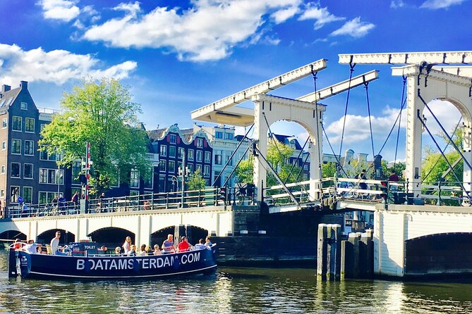 Amsterdam Canal Cruise with Open Bar - Central Station - Entering the Cruise at Stationsplein 24 by Central Station