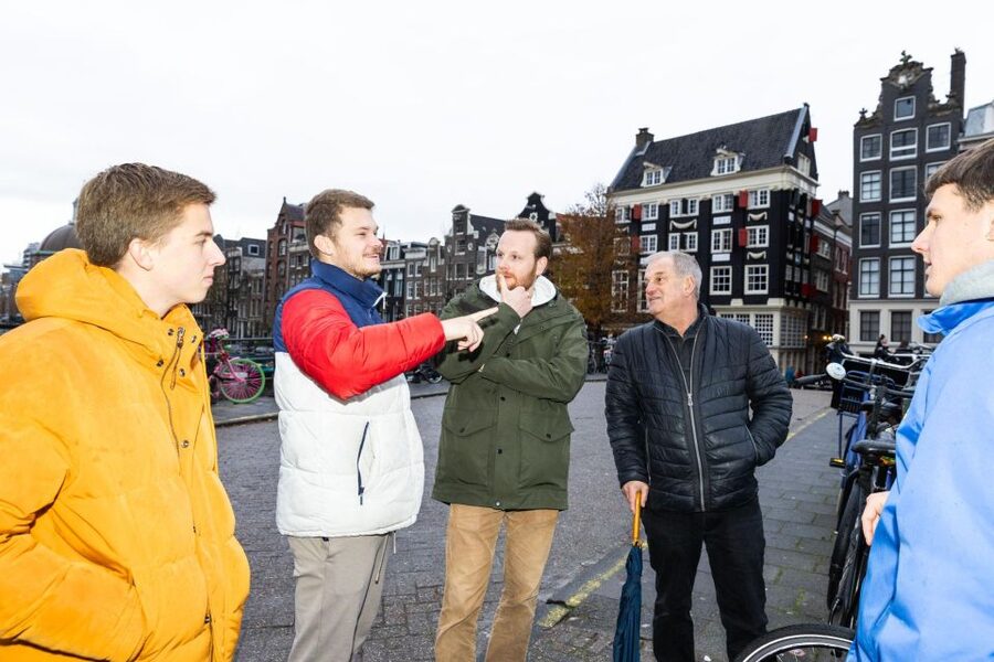 Amsterdam Central Walking Tour - Key highlights worth showing up for