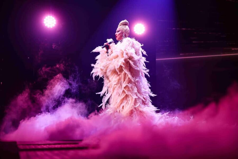 Amsterdam: "Chèri Chèri" - Biggest Drag Show in Europe Entry - How to plan the evening around Amsterdam