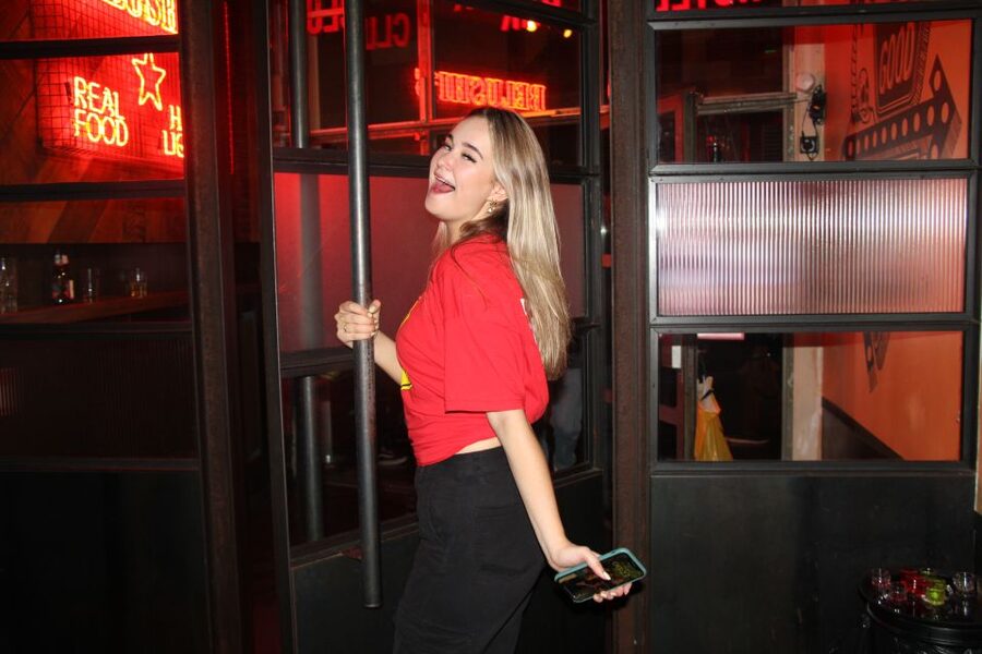 Amsterdam: City Center Bar Crawl and Nightlife Experience - Small costs that surprise people: toilets and card fees