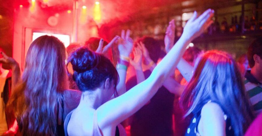 Amsterdam: City Center Bar Crawl and Nightlife Experience - Price and value: what $24 really buys you