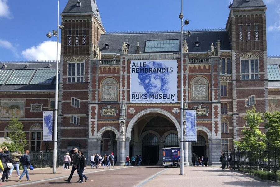 Amsterdam City Center Guided Walking Tour - 12 guests 2,5h - Rembrandthuis and Opera Stops: Art and Culture in Walking Range