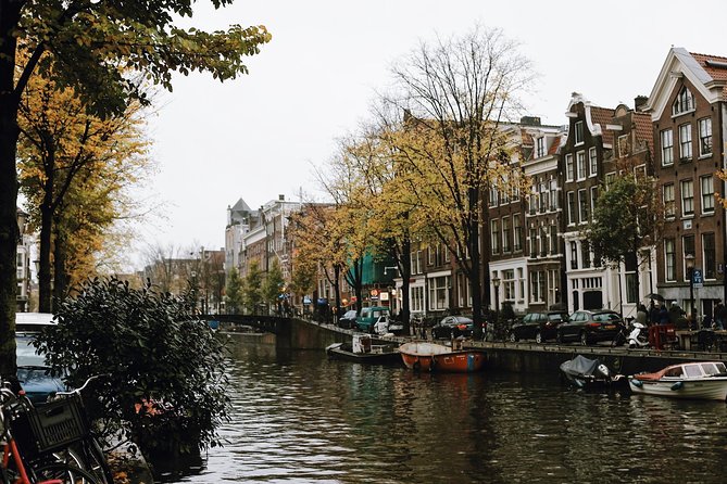 Amsterdam City Center & History - Exclusive Guided Walking Tour - Begijnhof and hofjes: quiet courtyards that slow your pace