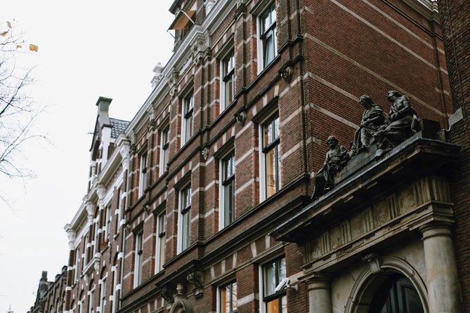 Amsterdam City Center & History - Exclusive Guided Walking Tour - Meeting at Prins Hendrikkade, finishing at Papeneiland (and why that matters)