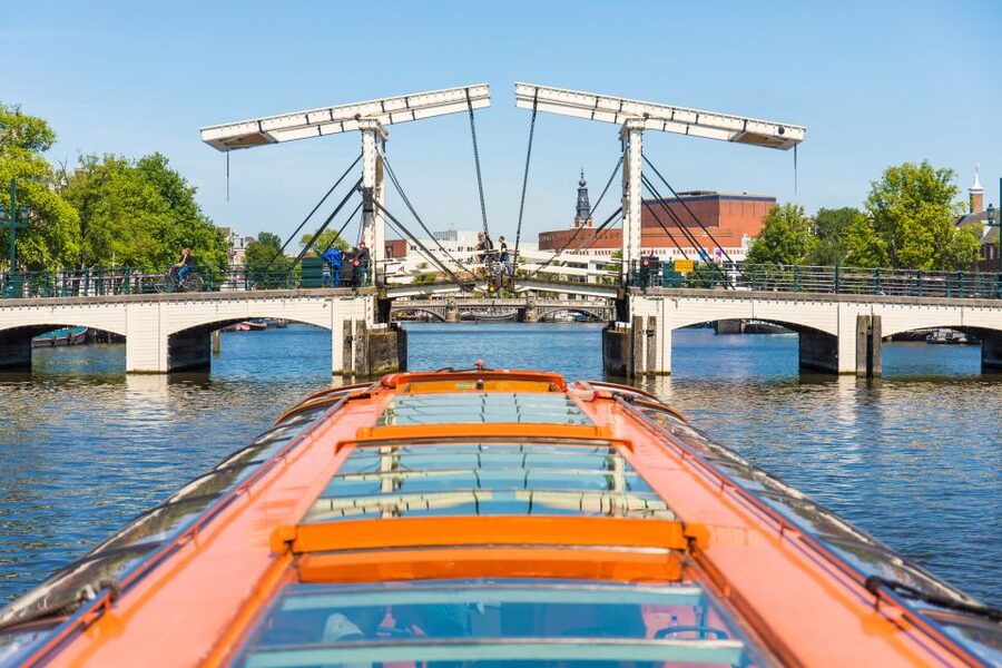 Amsterdam: City Centre Canal Cruise including Audioguide - Why an Amsterdam canal cruise is the easiest first-time win